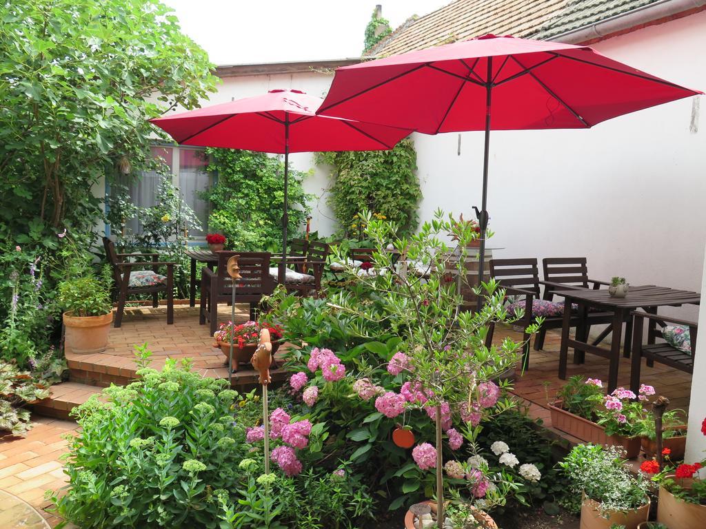 Stieglerhof Kg -Apartments Illmitz- ภายนอก รูปภาพ